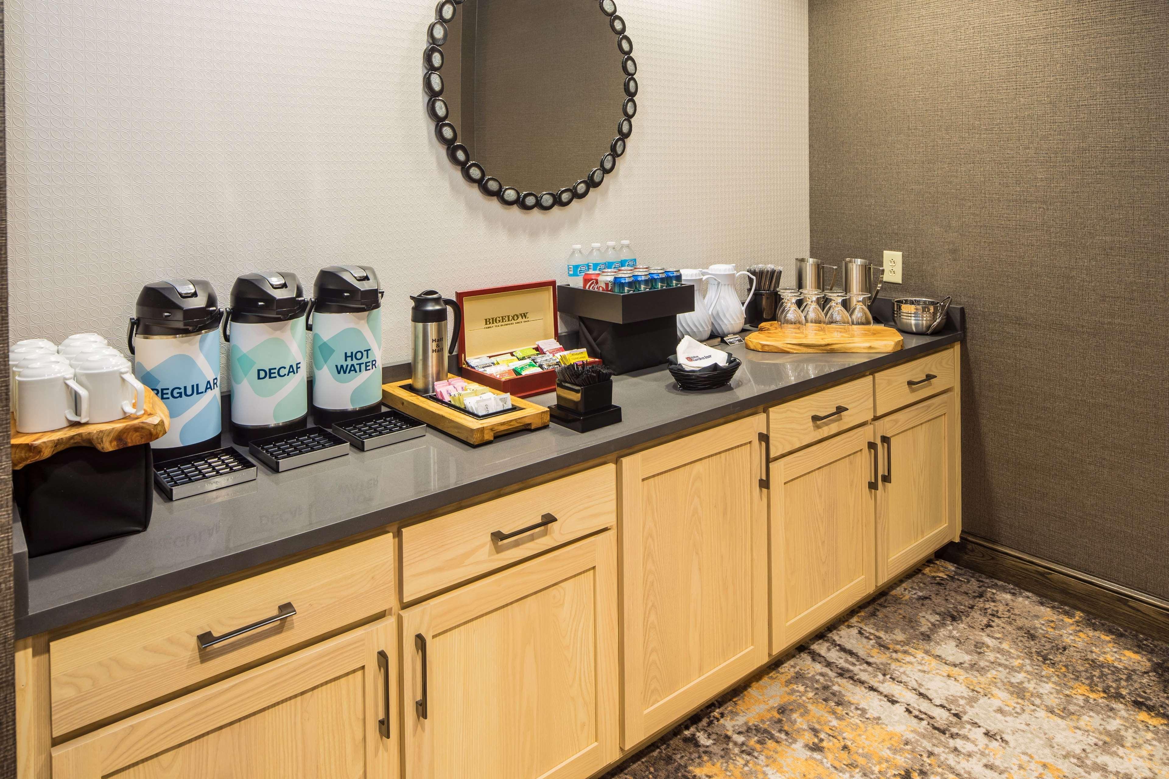 Hilton Garden Inn Pittsburgh Airport Moon Township Екстериор снимка